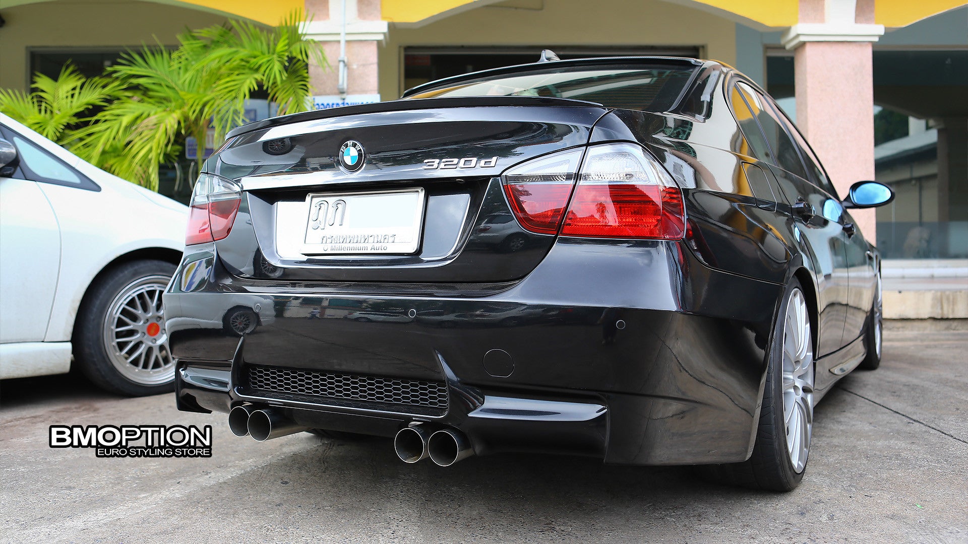 ไฟท้าย E90 LCI Look LED Tail Lamp สีดำ / แดง - Aeroform Thailand